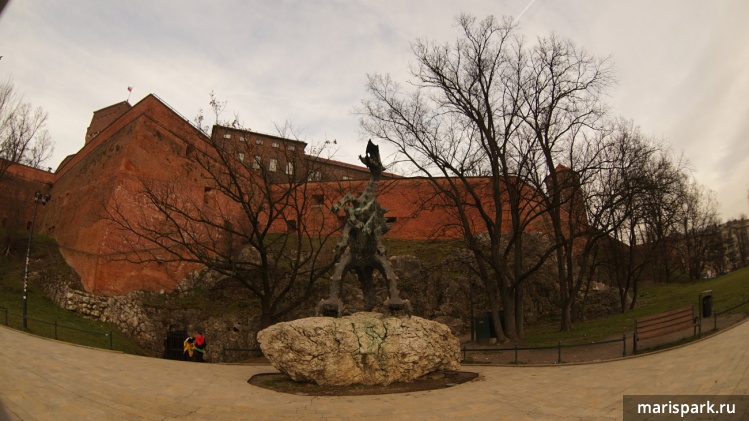 Дракон в королевском замоке Вавель, Краков